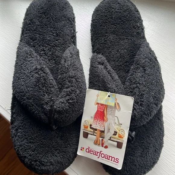 Dearfoams Black Fuzzy Slippers Flip Flop Style - Picture 4 of 4
